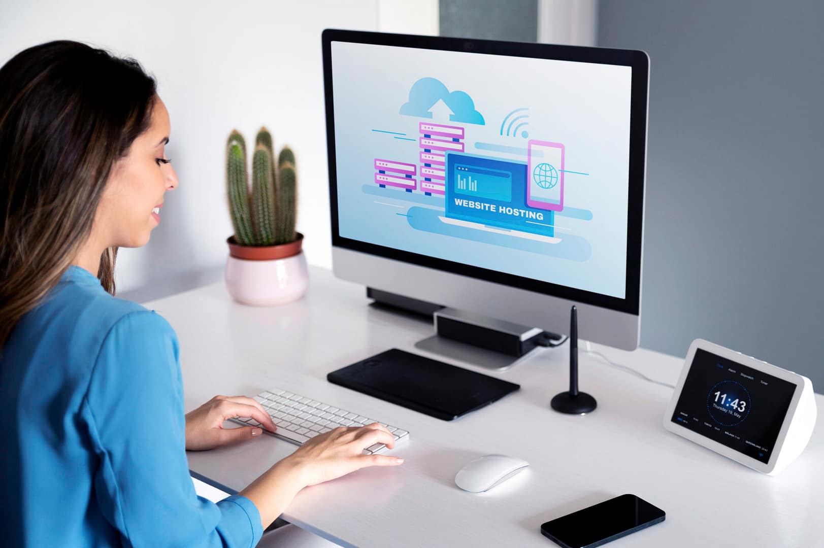 AviTV 5 website hosting concept with woman working computer scaled